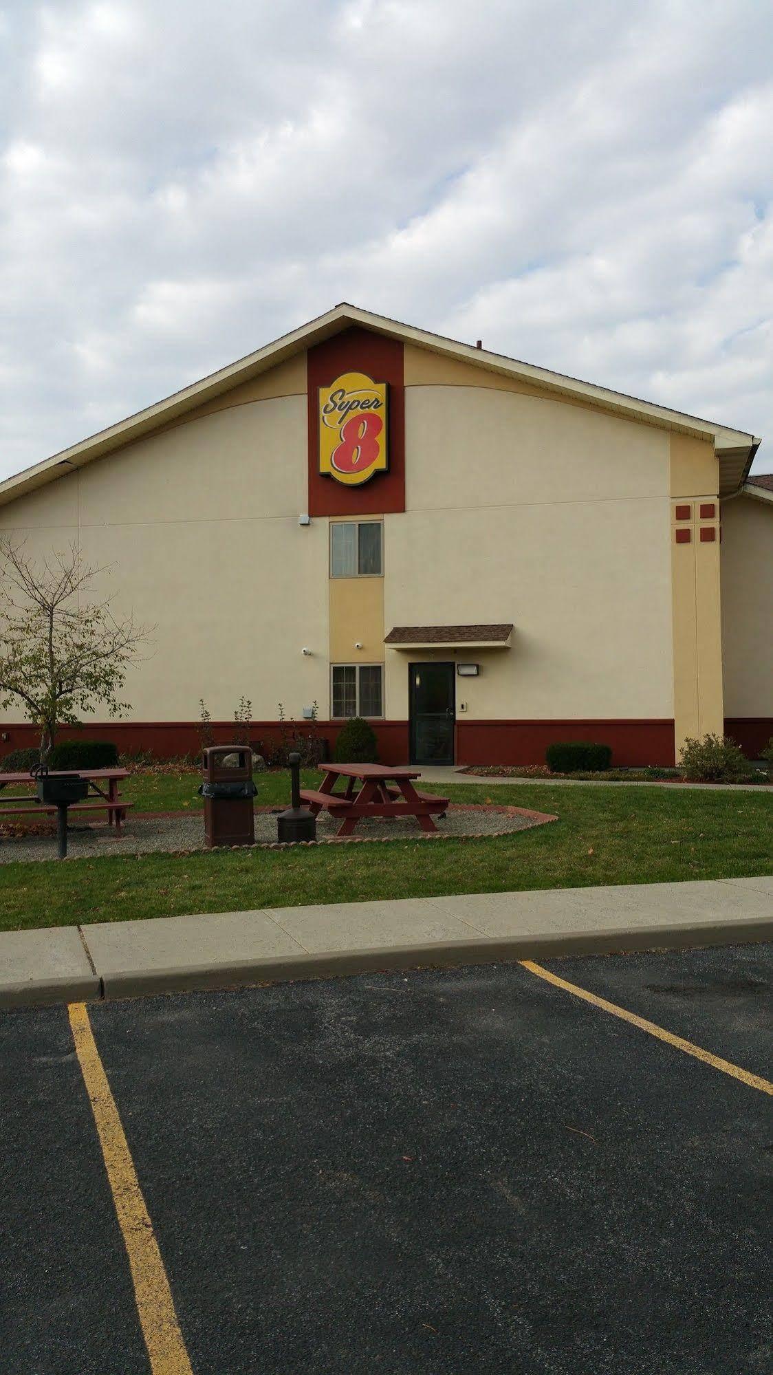 Super 8 By Wyndham Cobleskill Ny Kültér fotó