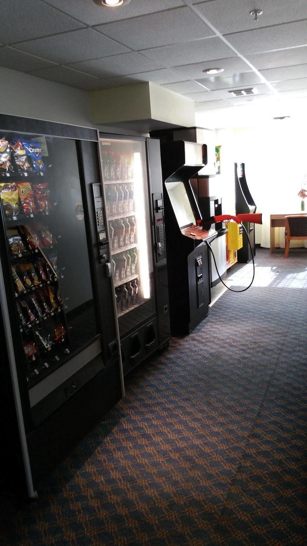 Super 8 By Wyndham Cobleskill Ny Kültér fotó